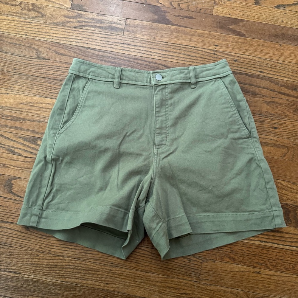 Everlane Cotton Utility Shorts in Sagebrush Green10 EUC
